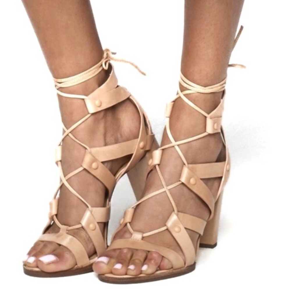 NWOT Banana Republic Ghillie/Gladiator style shoe sz 7.5